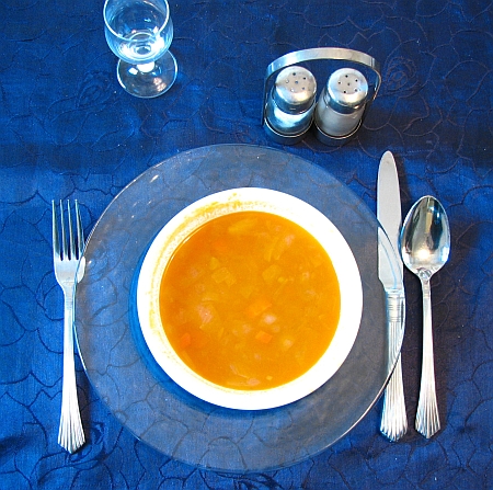 Soupe de lentilles, typique des repas vegetaux a faible apport proteique du FMD