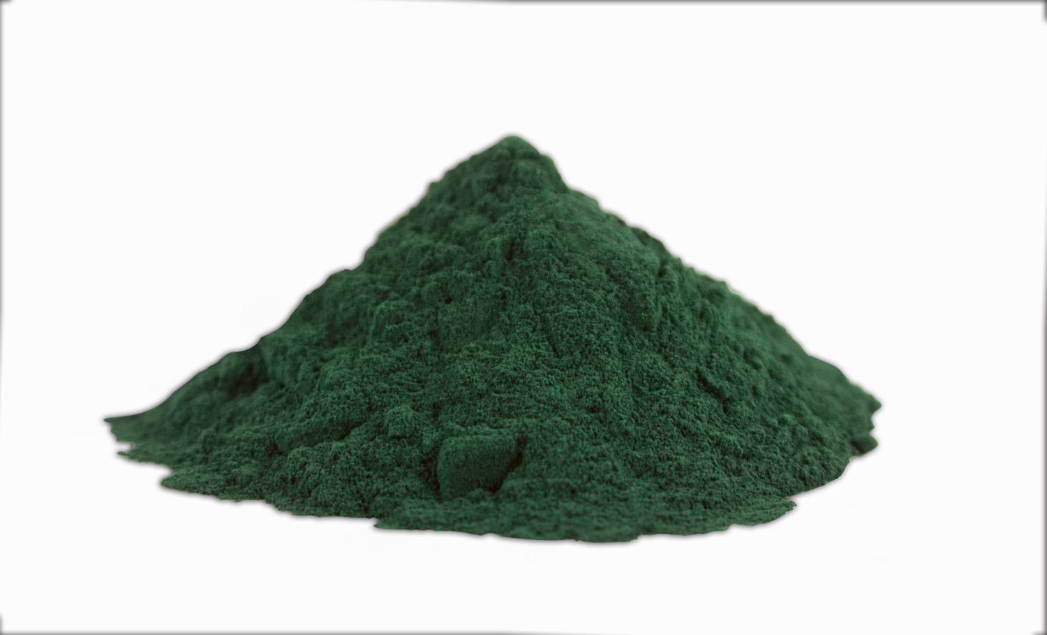 Poudre de spiruline, un complément alimentaire souvent vendu comme super-aliment